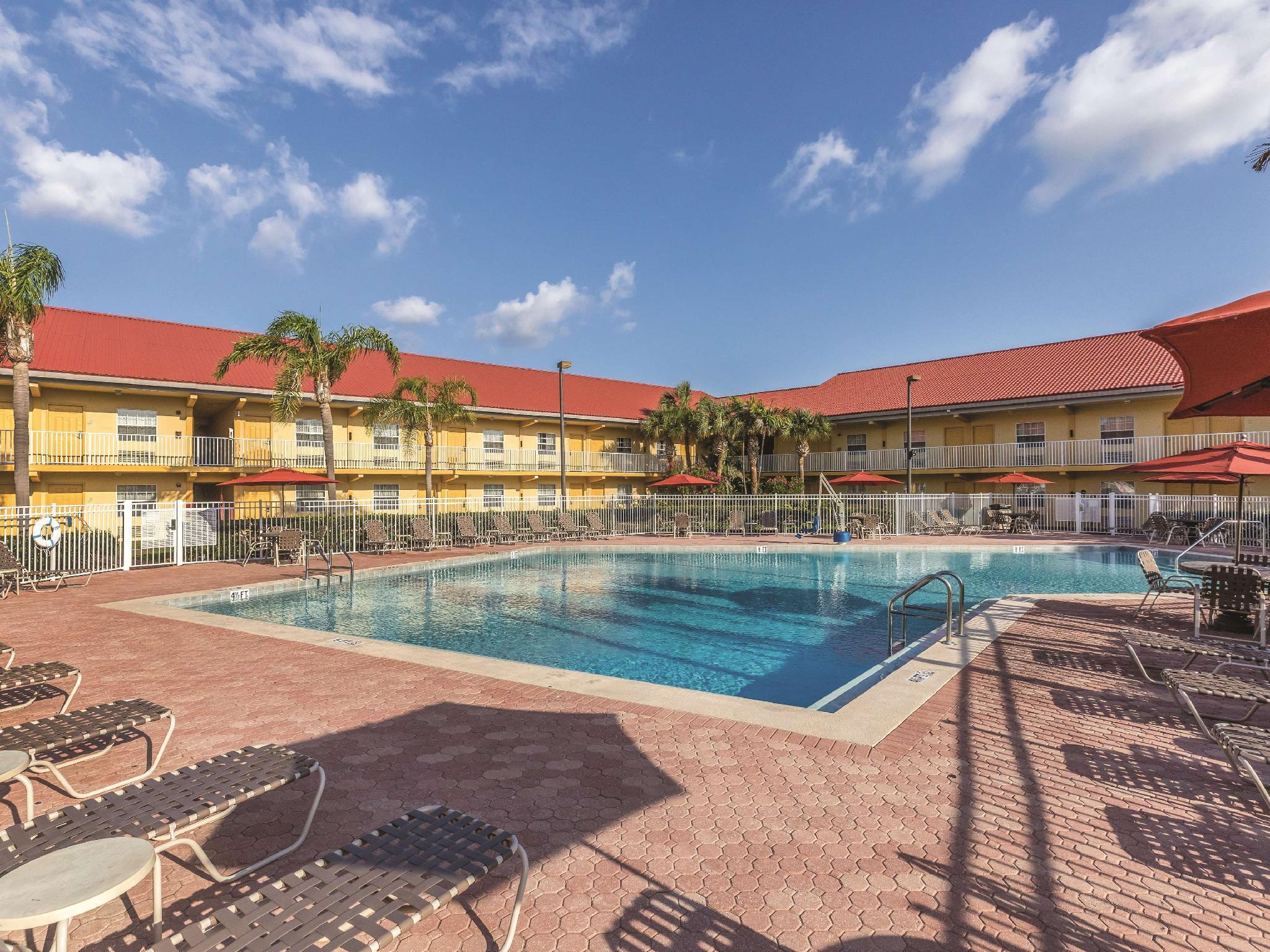 La Quinta Inn By Wyndham Cocoa Beach-Port Canaveral Extérieur photo